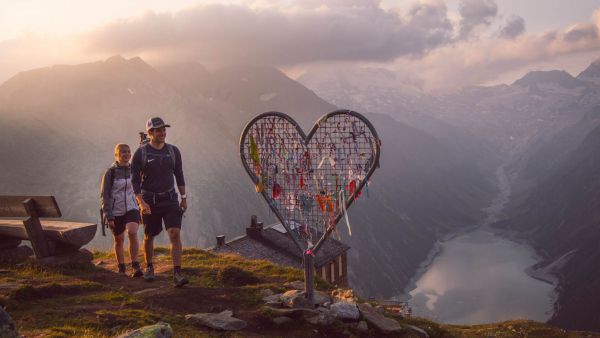 wandern-sommer-olpererhuette-foto-dominic-ebenbichler__23_.jpg